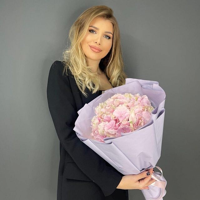 Букет розовая гортензия