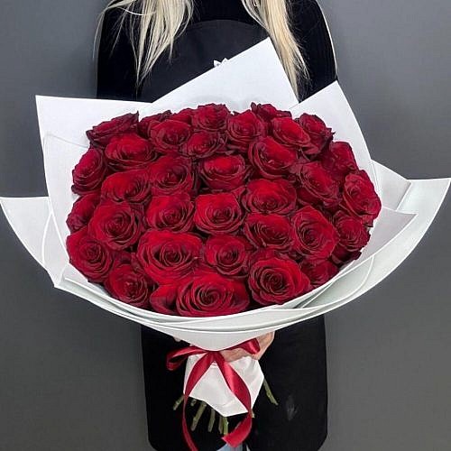35 красных роз 60 см