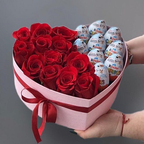 сердце красных роз и киндеров