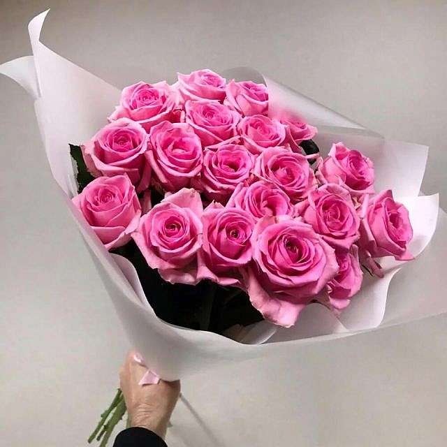 19 розовых роз ревиваль