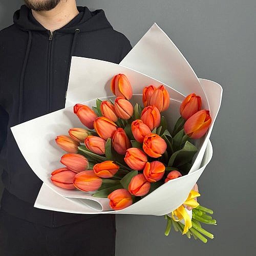 Букет 25 тюльпанов Orange