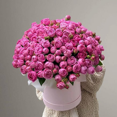 35 кустовых Роз misty bubbles в коробке
